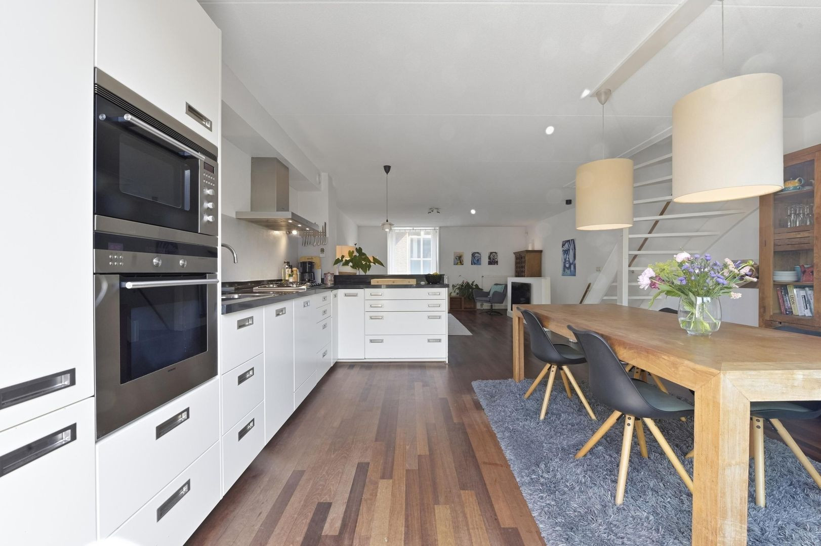 Hoekwoning te koop: Drie Akersstraat 1, Delft