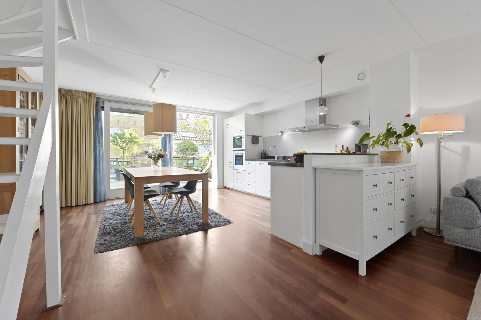 Hoekwoning te koop: Drie Akersstraat 1, Delft