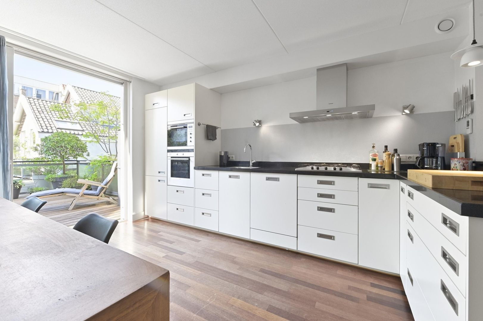 Hoekwoning te koop: Drie Akersstraat 1, Delft