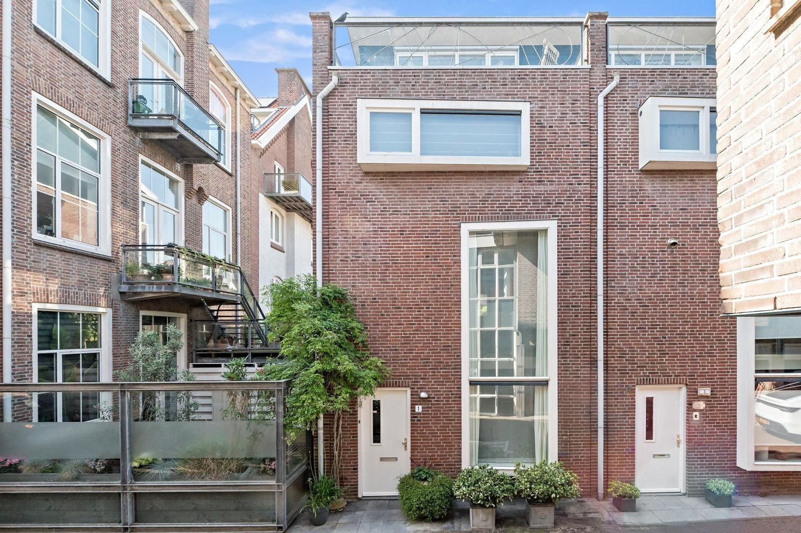 Hoekwoning te koop: Drie Akersstraat 1, Delft