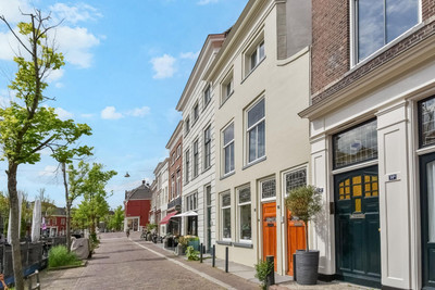 Vrouwjuttenland 16