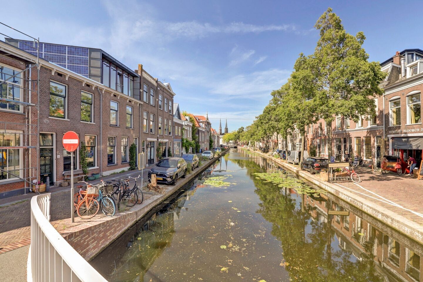 Tussenwoning te koop: Achterom 34, Delft