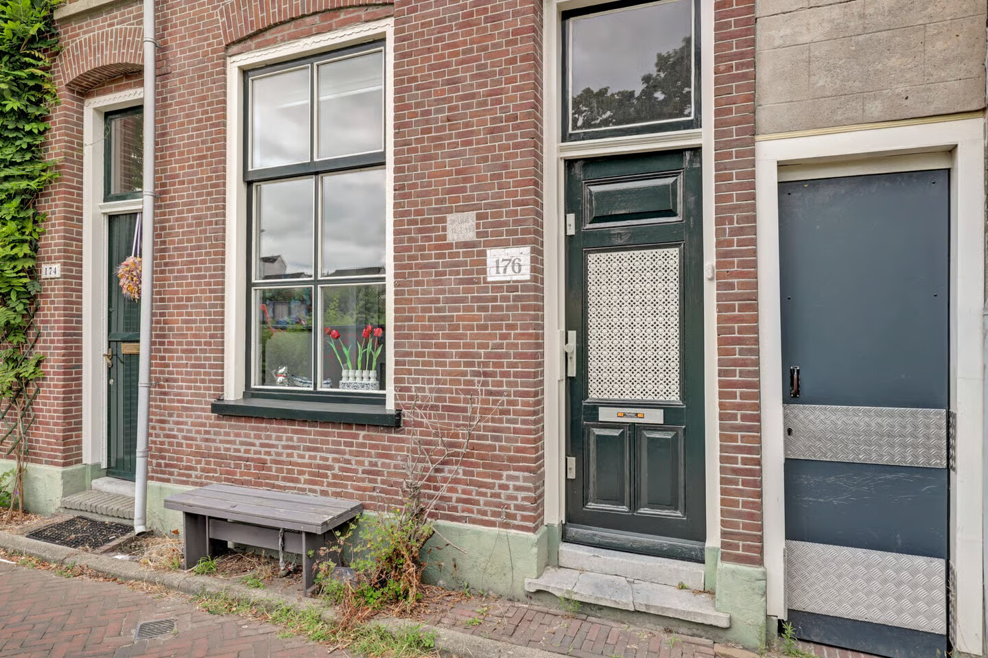 Tussenwoning te koop: Yperstraat 176, Delft