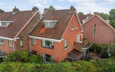 Spoorsingel 100