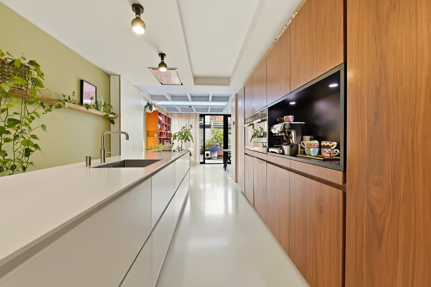 Tussenwoning te koop: Hof van Delftlaan 7, Delft