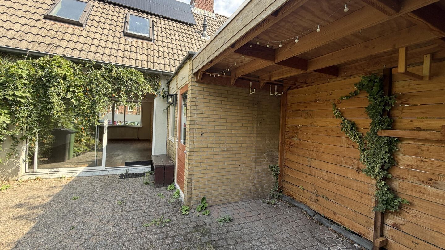 Tussenwoning te koop: Carthuyzerstraat 27, Delft
