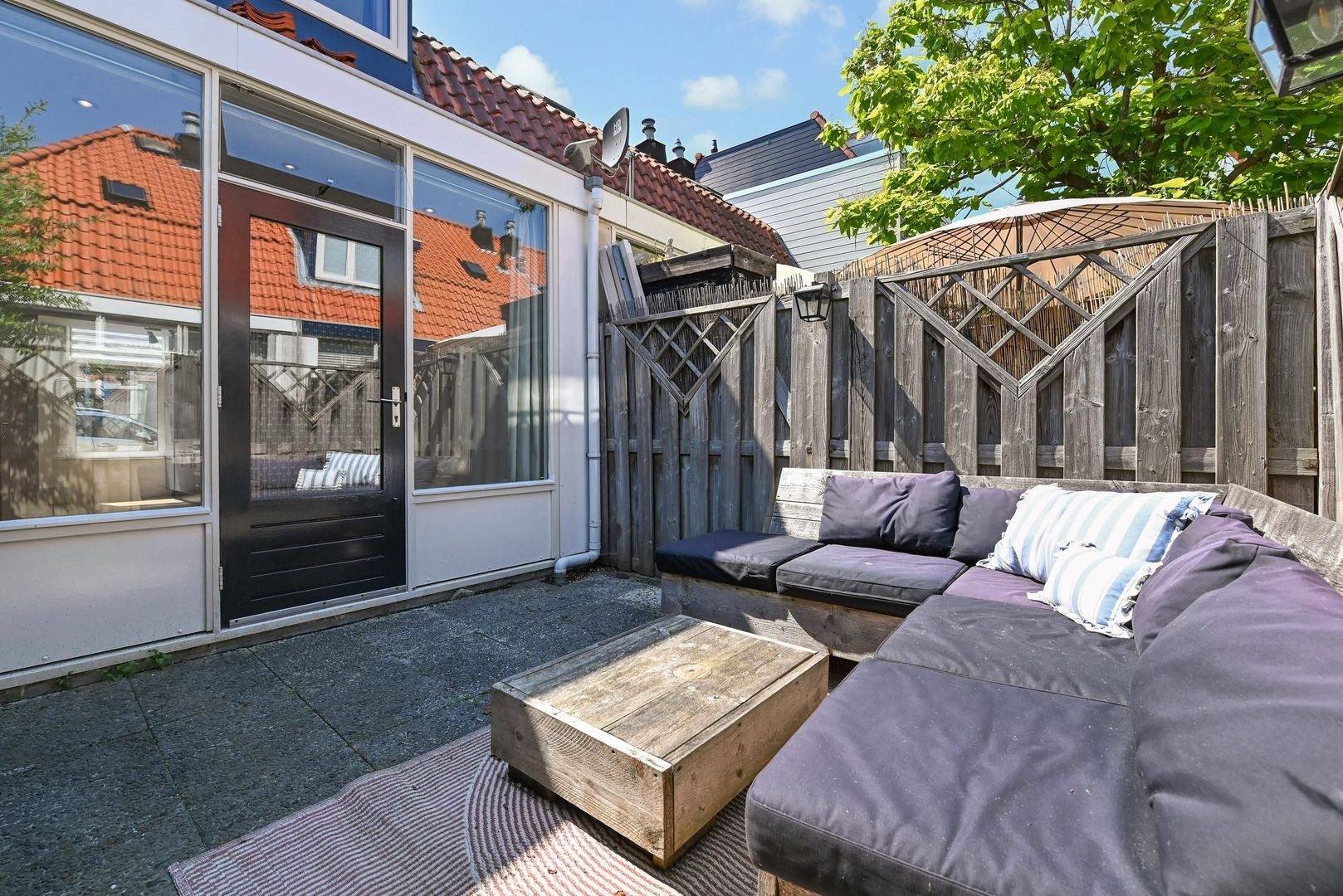 Tussenwoning te koop: Carthuyzerstraat 2, Delft