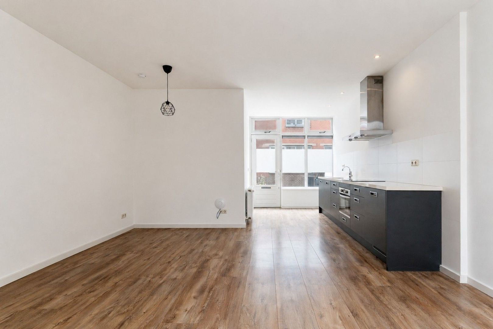 Tussenwoning te koop: Pootstraat 60, Delft