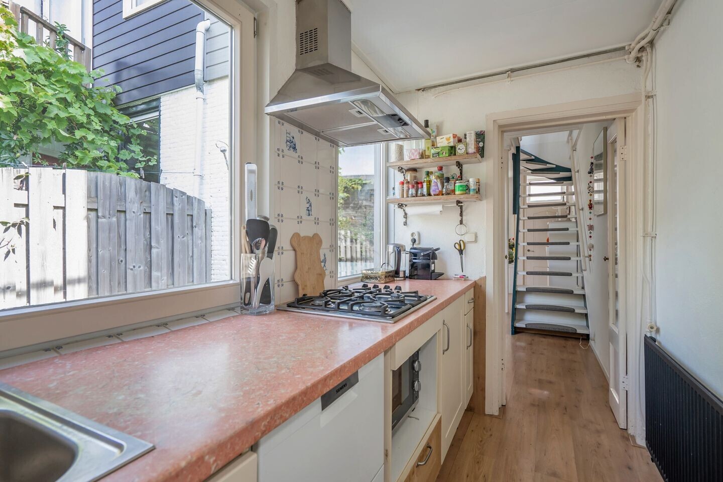 Tussenwoning te koop: Hovenierstraat 31, Delft