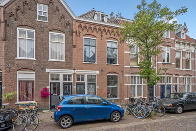Warmoezierstraat 13