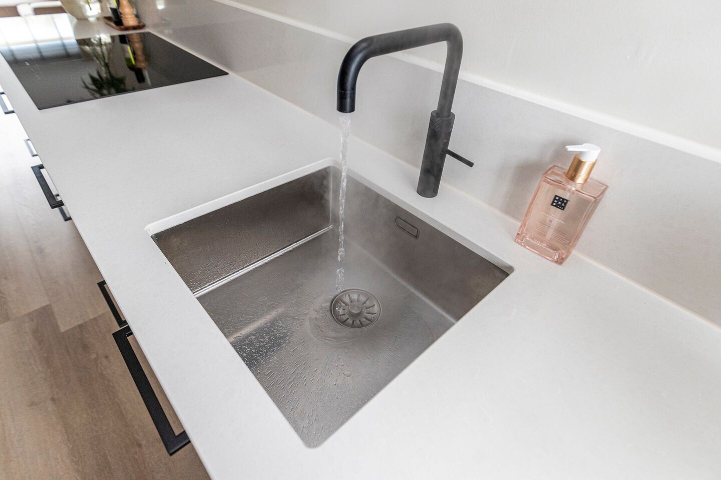 Appartement te koop: Storklaan 11, Delft