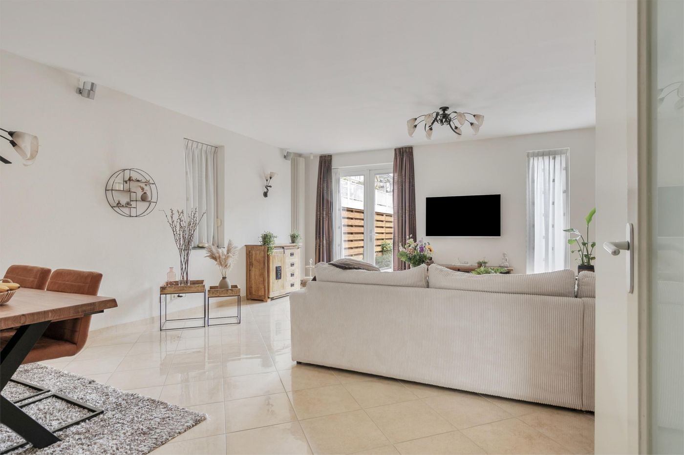 Tussenwoning te koop: Moutmolen 1, Delft
