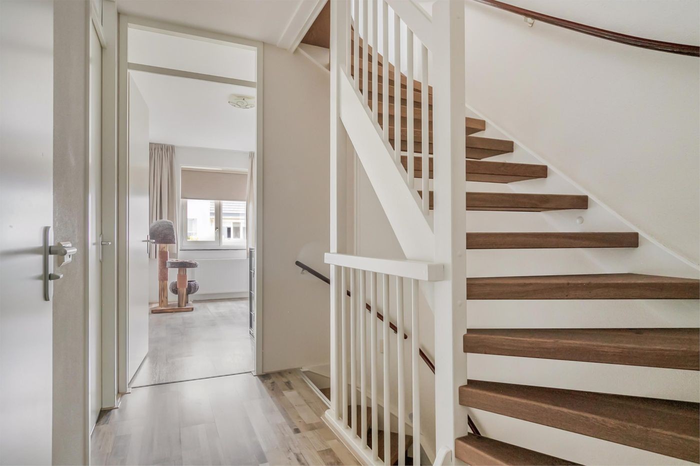 Tussenwoning te koop: Moutmolen 1, Delft