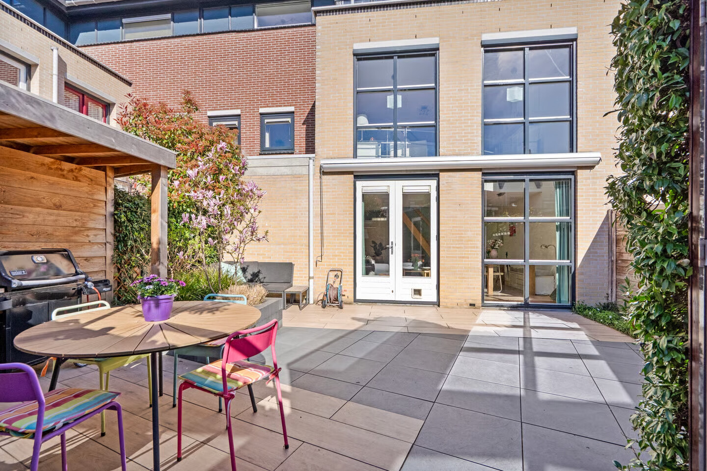 Hoekwoning te koop: Hof van Aquamarijn 4, Delft