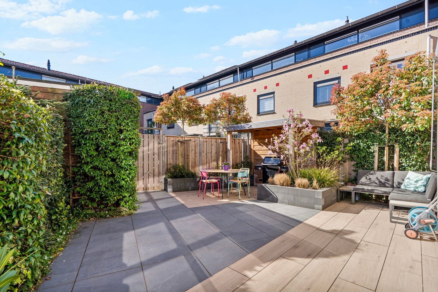 Hoekwoning te koop: Hof van Aquamarijn 4, Delft