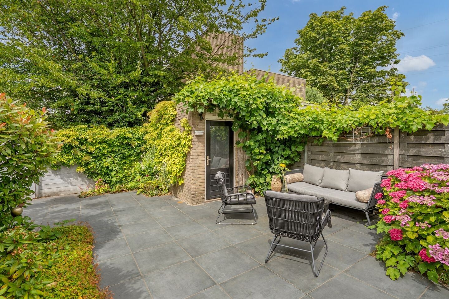 Tussenwoning te koop: Edelhertlaan 8, Delft