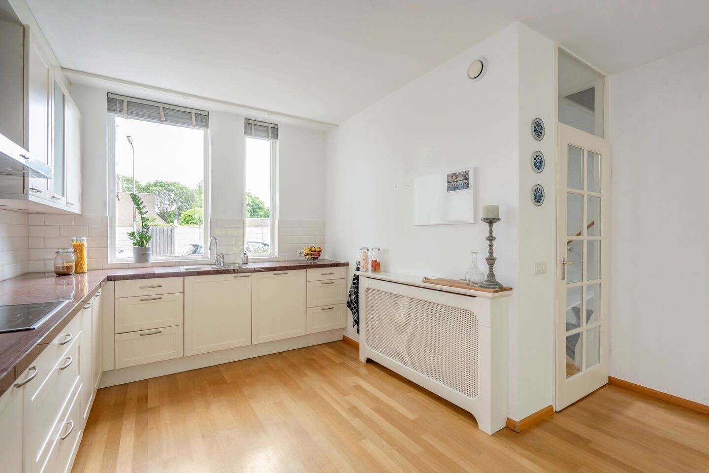 Tussenwoning te koop: Edelhertlaan 8, Delft