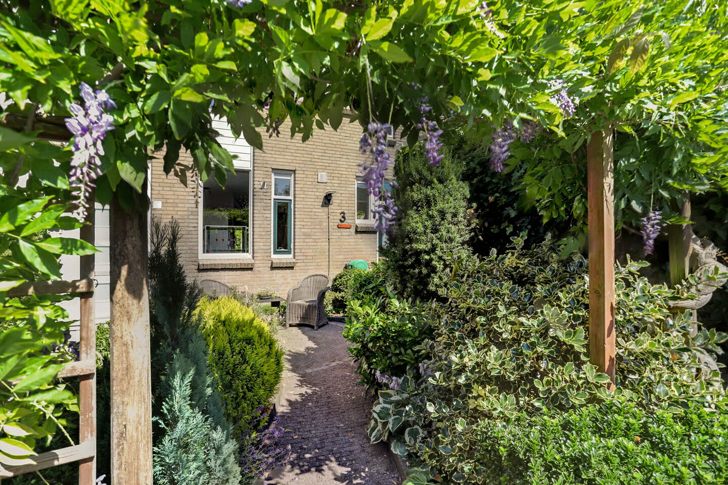 Tussenwoning te koop: Adderhof 3, Delft