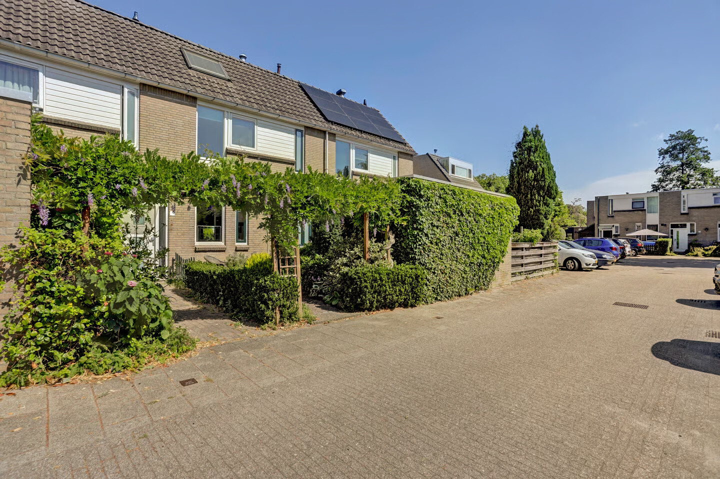 Tussenwoning te koop: Adderhof 3, Delft