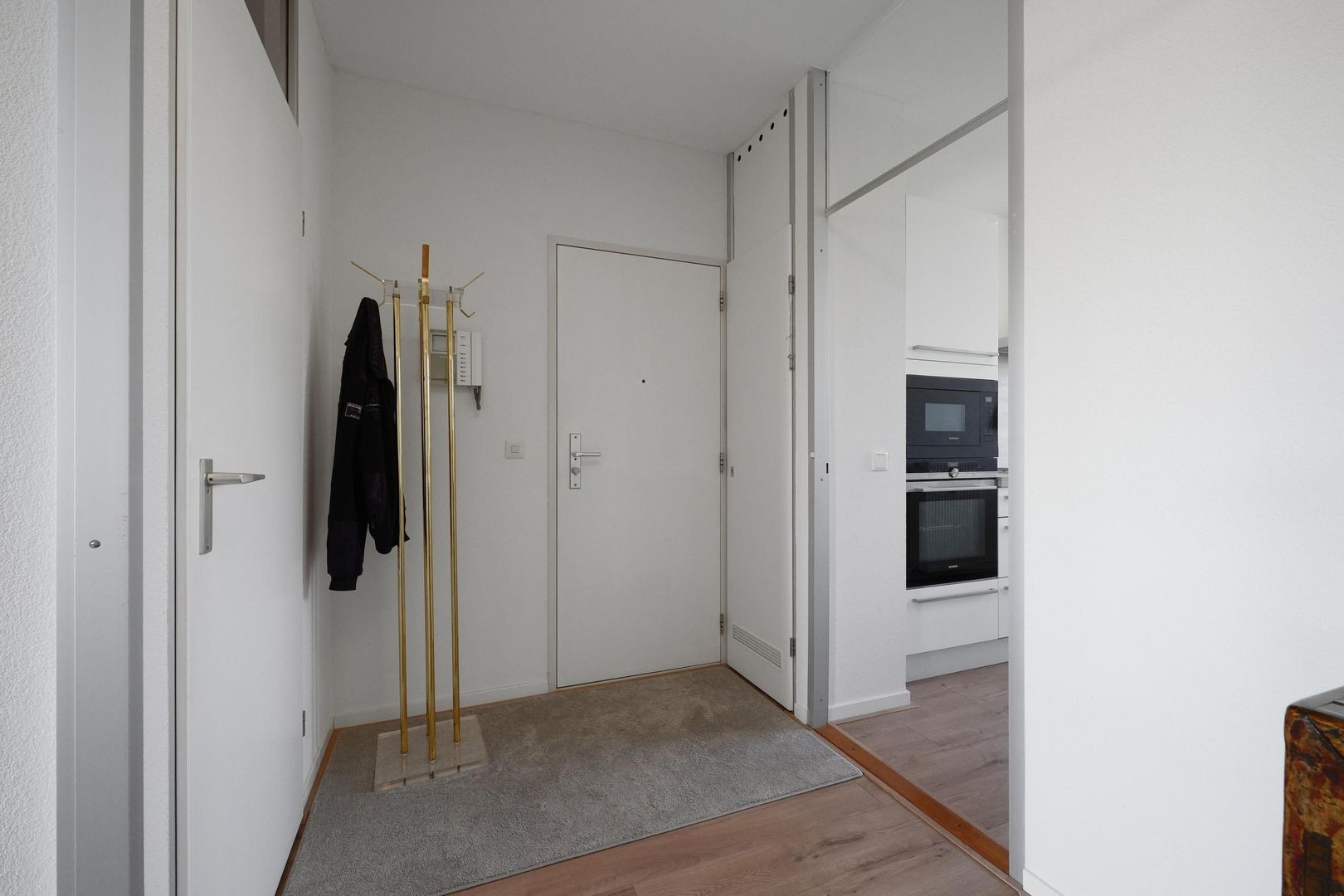 Appartement te koop: Aart van der Leeuwlaan 142, Delft