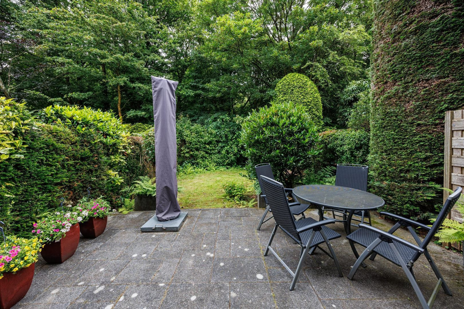Tussenwoning te koop: Antoon Coolenlaan 33, Delft