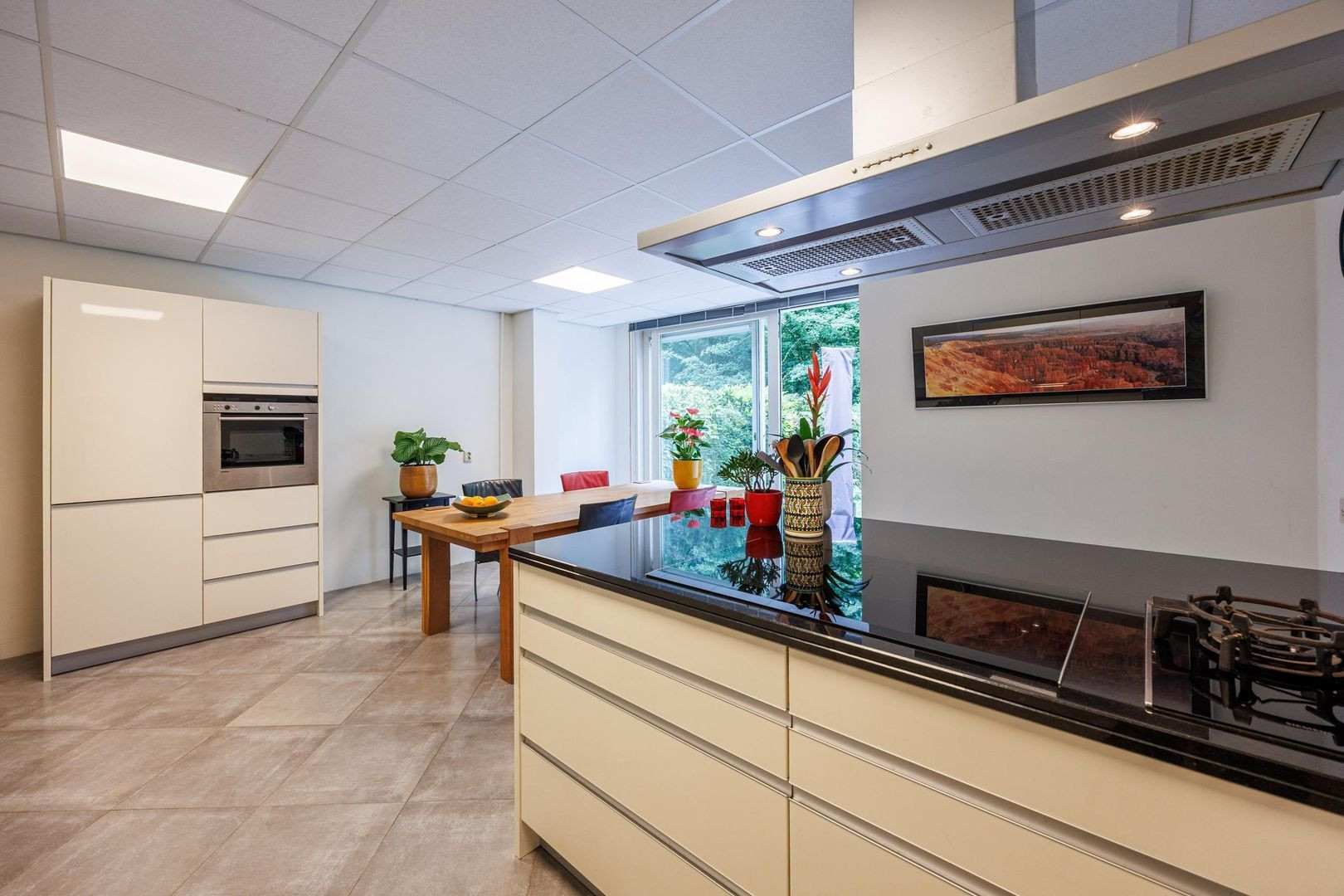 Tussenwoning te koop: Antoon Coolenlaan 33, Delft