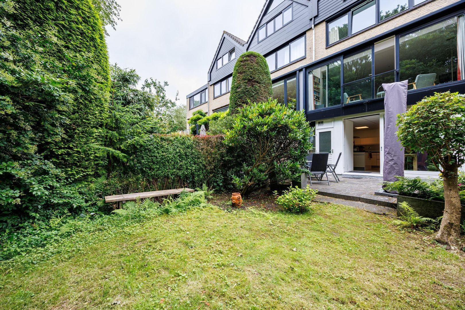 Tussenwoning te koop: Antoon Coolenlaan 33, Delft