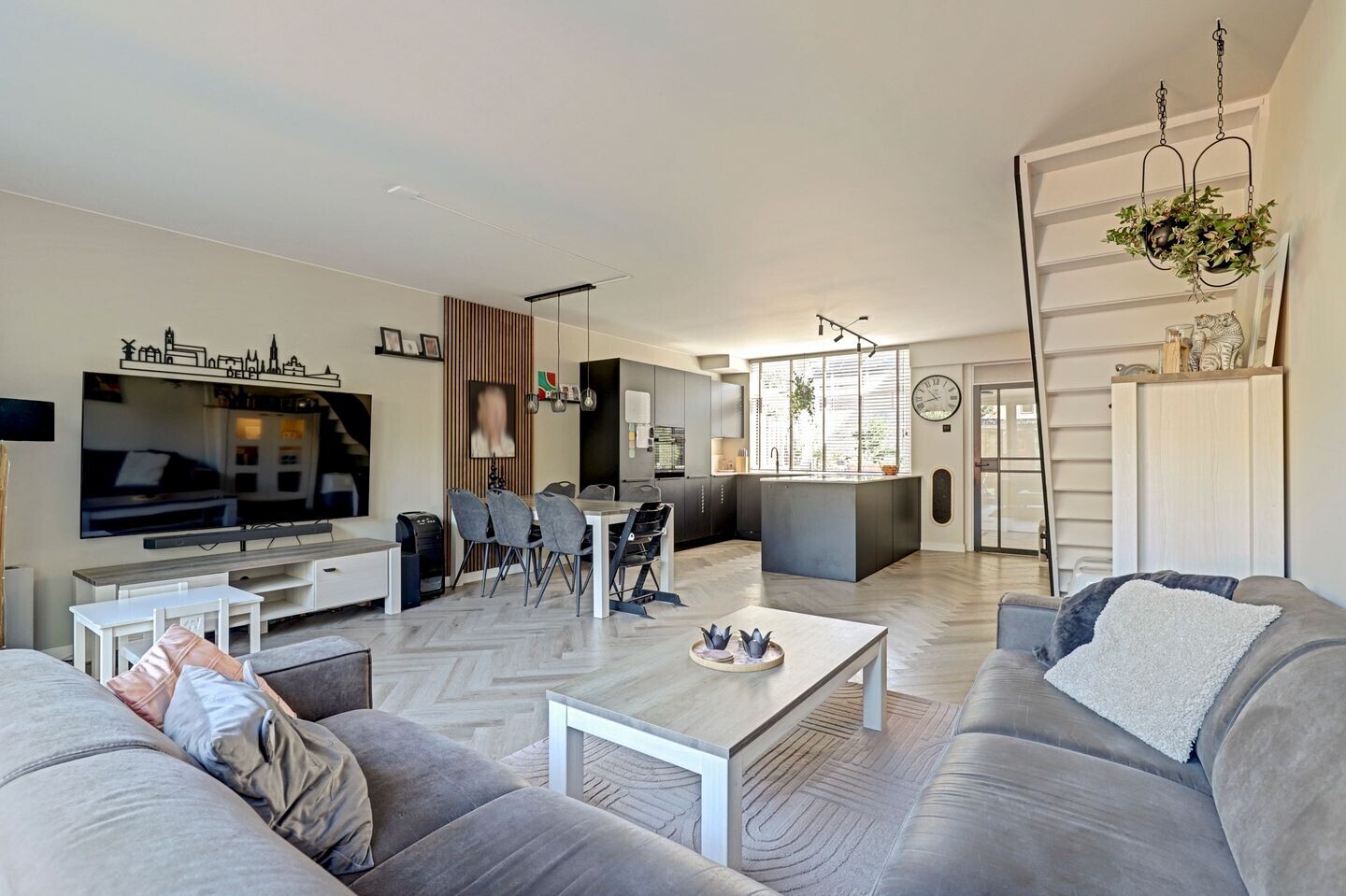 Tussenwoning te koop: Eisenhowerlaan 33, Delft