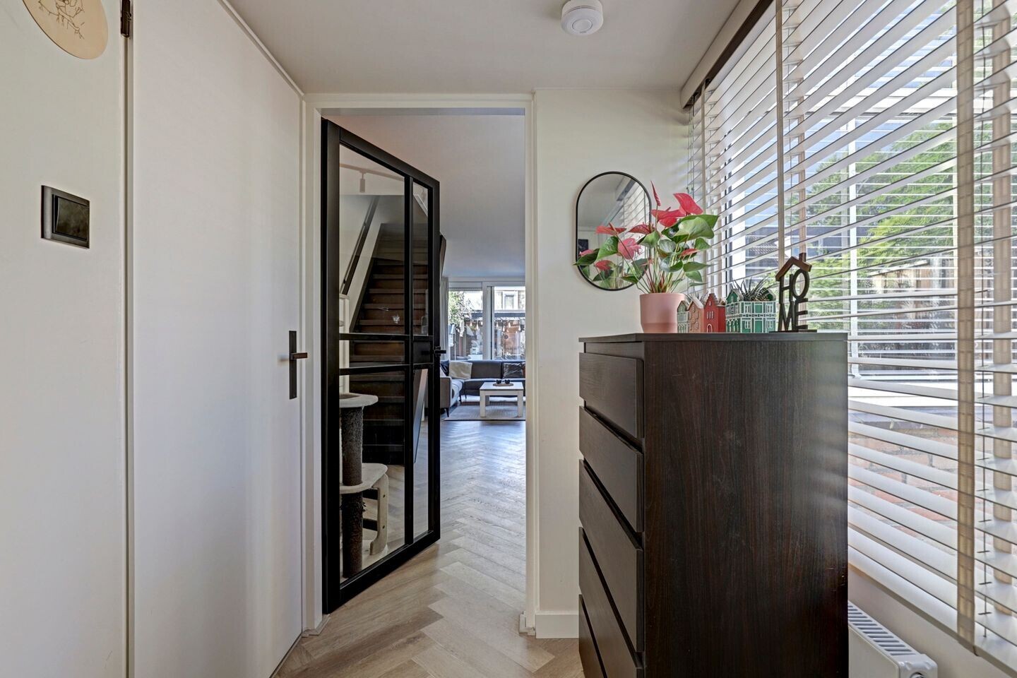 Tussenwoning te koop: Eisenhowerlaan 33, Delft