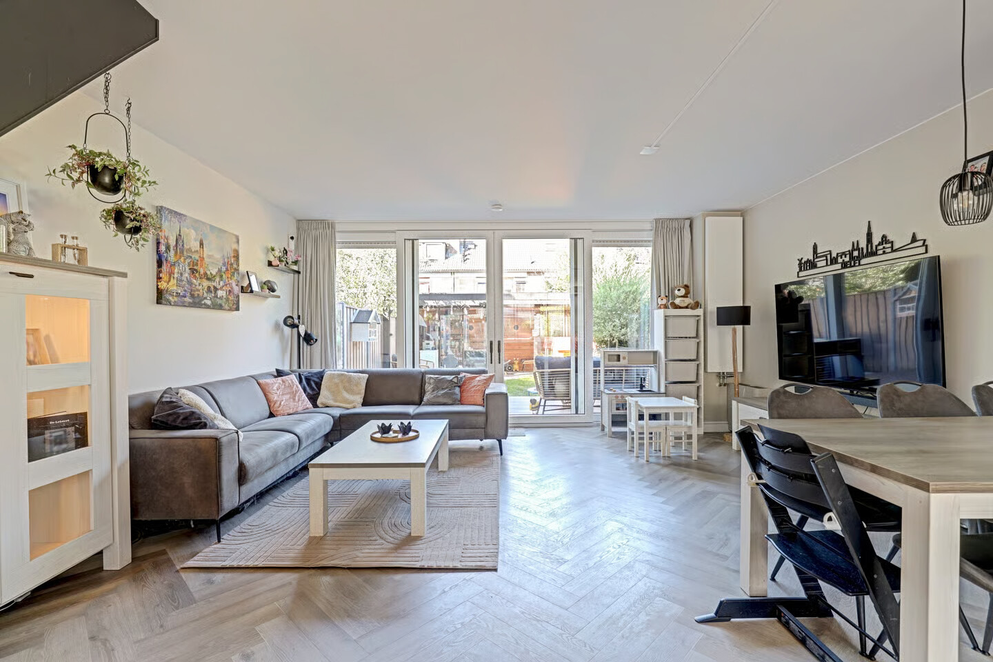 Tussenwoning te koop: Eisenhowerlaan 33, Delft