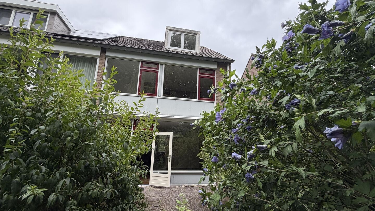 Hoekwoning te koop: Eisenhowerlaan 18, Delft