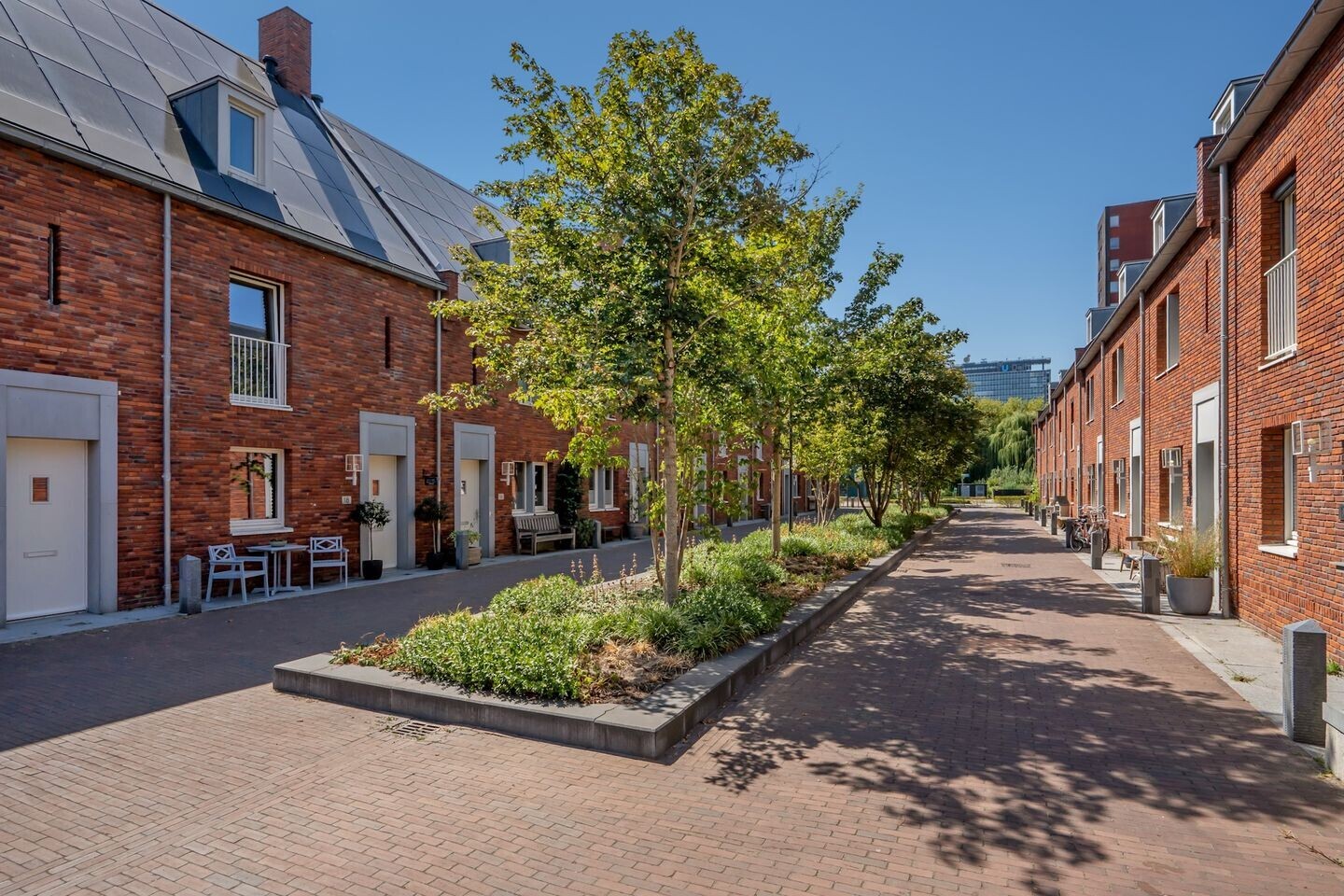 Tussenwoning te koop: Kersbergenstraat 18, Delft