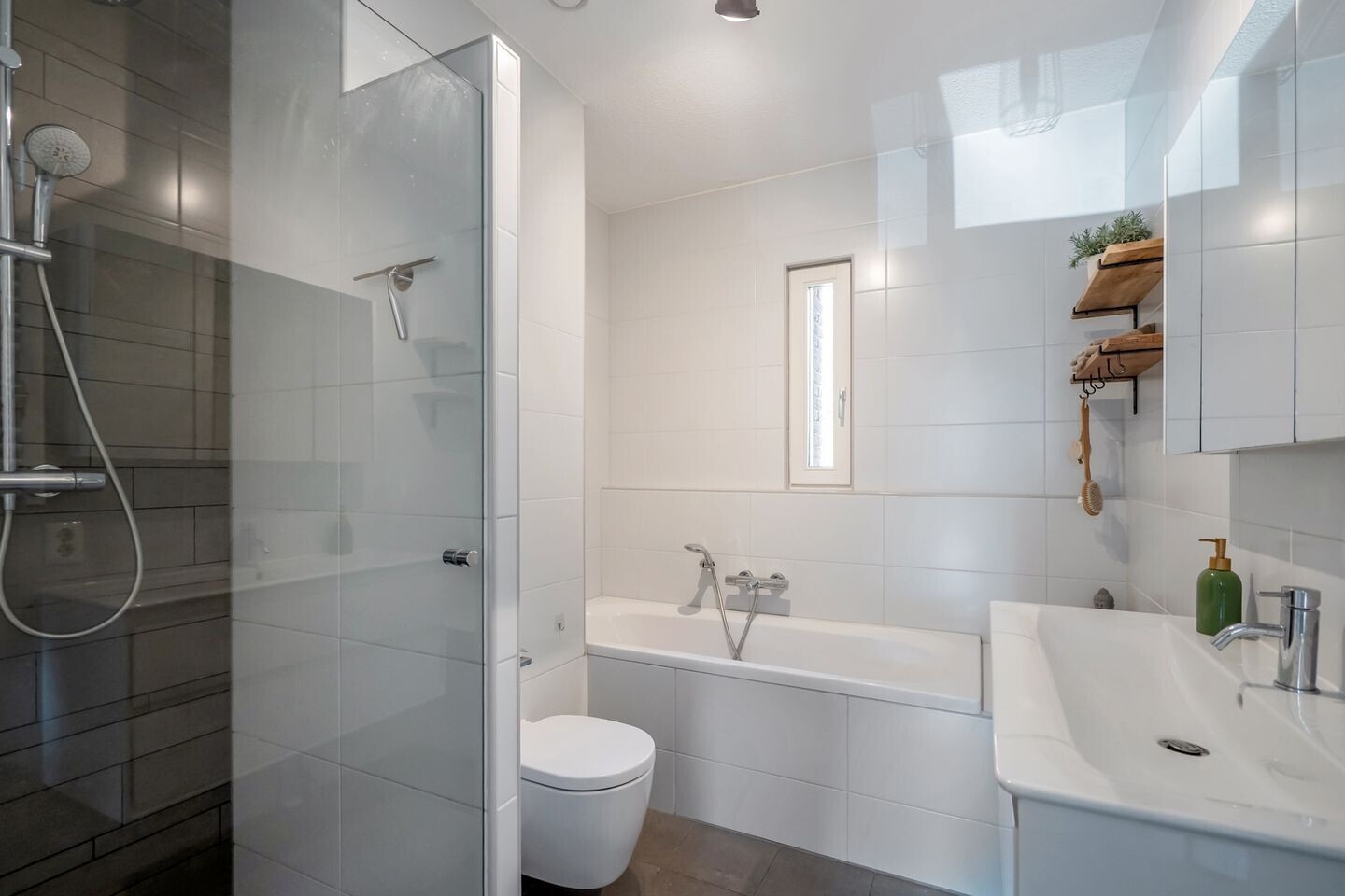 Tussenwoning te koop: Kersbergenstraat 18, Delft