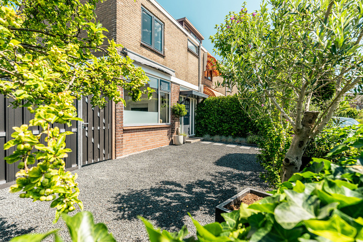 Hoekwoning te koop: Bernard Zweersstraat 8, Nootdorp