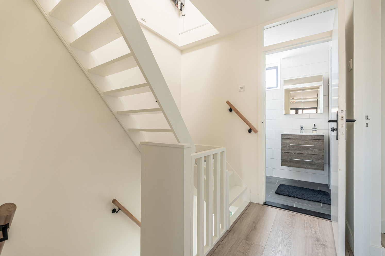 Hoekwoning te koop: Bernard Zweersstraat 8, Nootdorp
