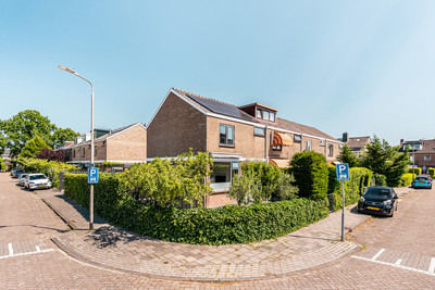 Bernard Zweersstraat 8
