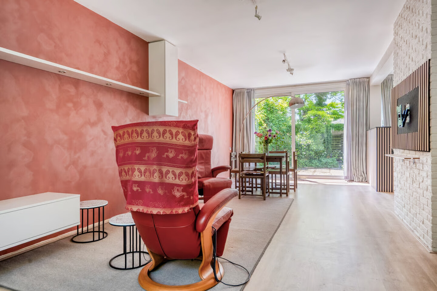 Tussenwoning te koop: Dr. Alphons Diepenbrockstraat 31, Nootdorp