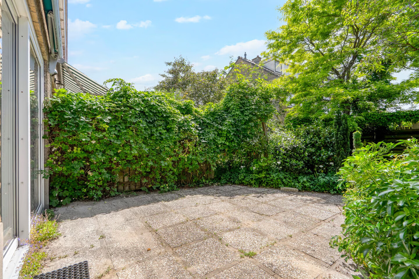 Tussenwoning te koop: Dr. Alphons Diepenbrockstraat 31, Nootdorp