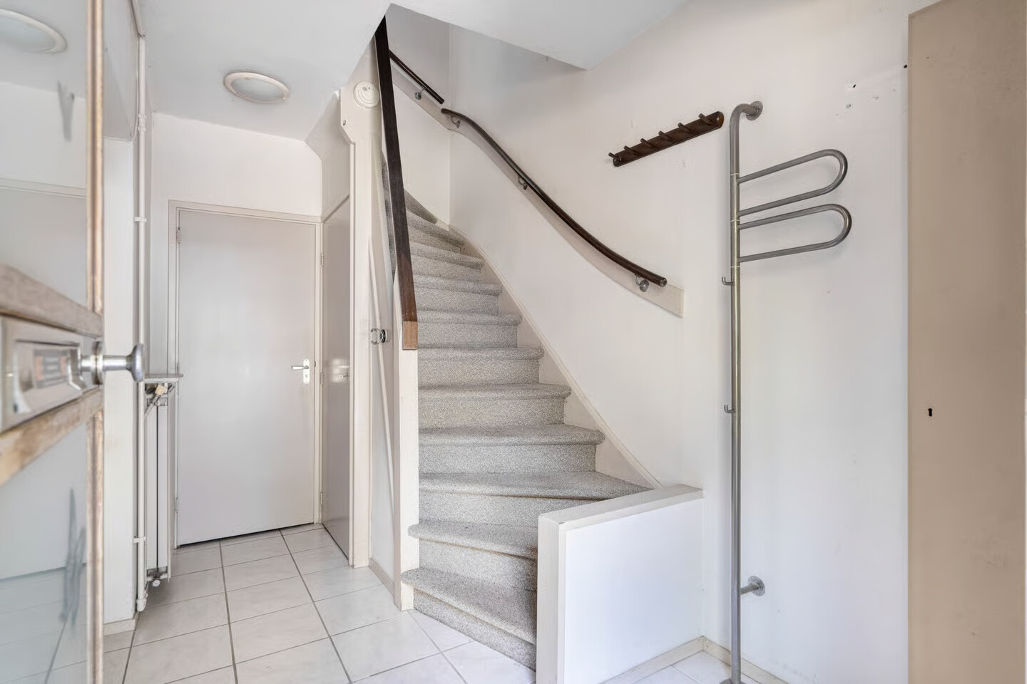 Tussenwoning te koop: Dr. Alphons Diepenbrockstraat 31, Nootdorp