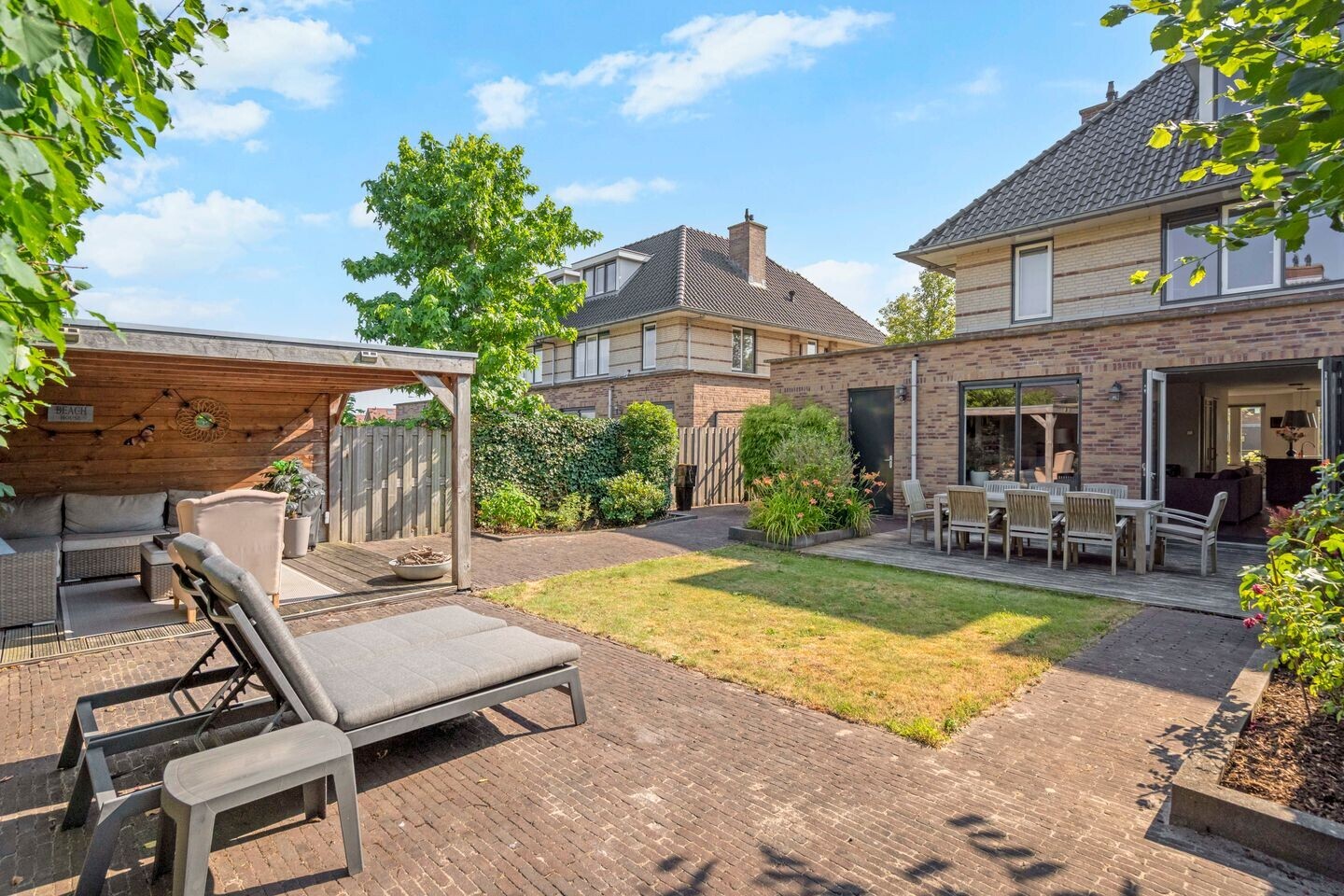 Twee-onder-één-kap te koop: Hogeveenseweg 39, Nootdorp