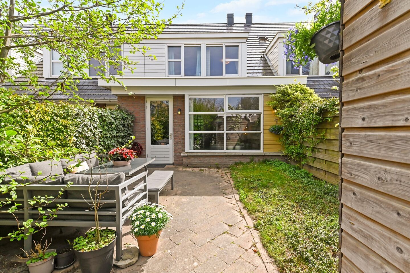 Tussenwoning te koop: Hof van Duivenvoorde 9, Nootdorp
