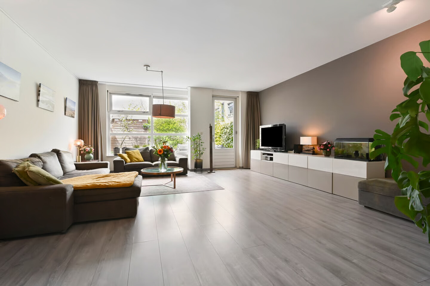 Tussenwoning te koop: Hof van Duivenvoorde 9, Nootdorp