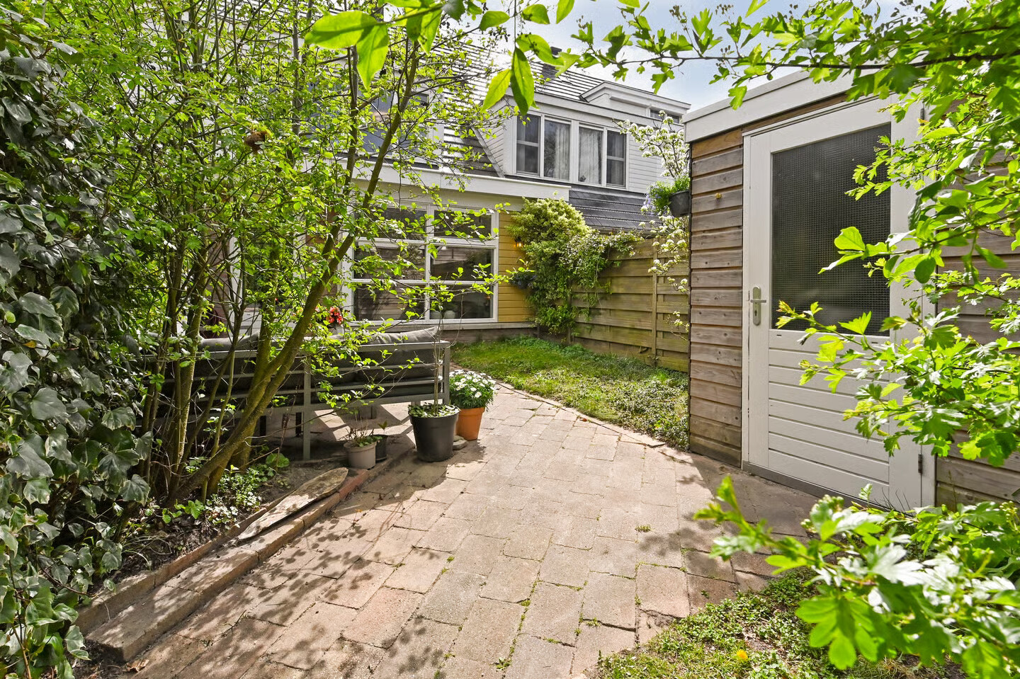 Tussenwoning te koop: Hof van Duivenvoorde 9, Nootdorp