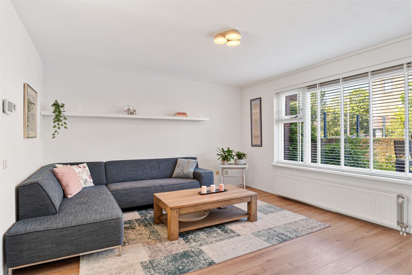Tussenwoning te koop: Veenkamp 42, Nootdorp