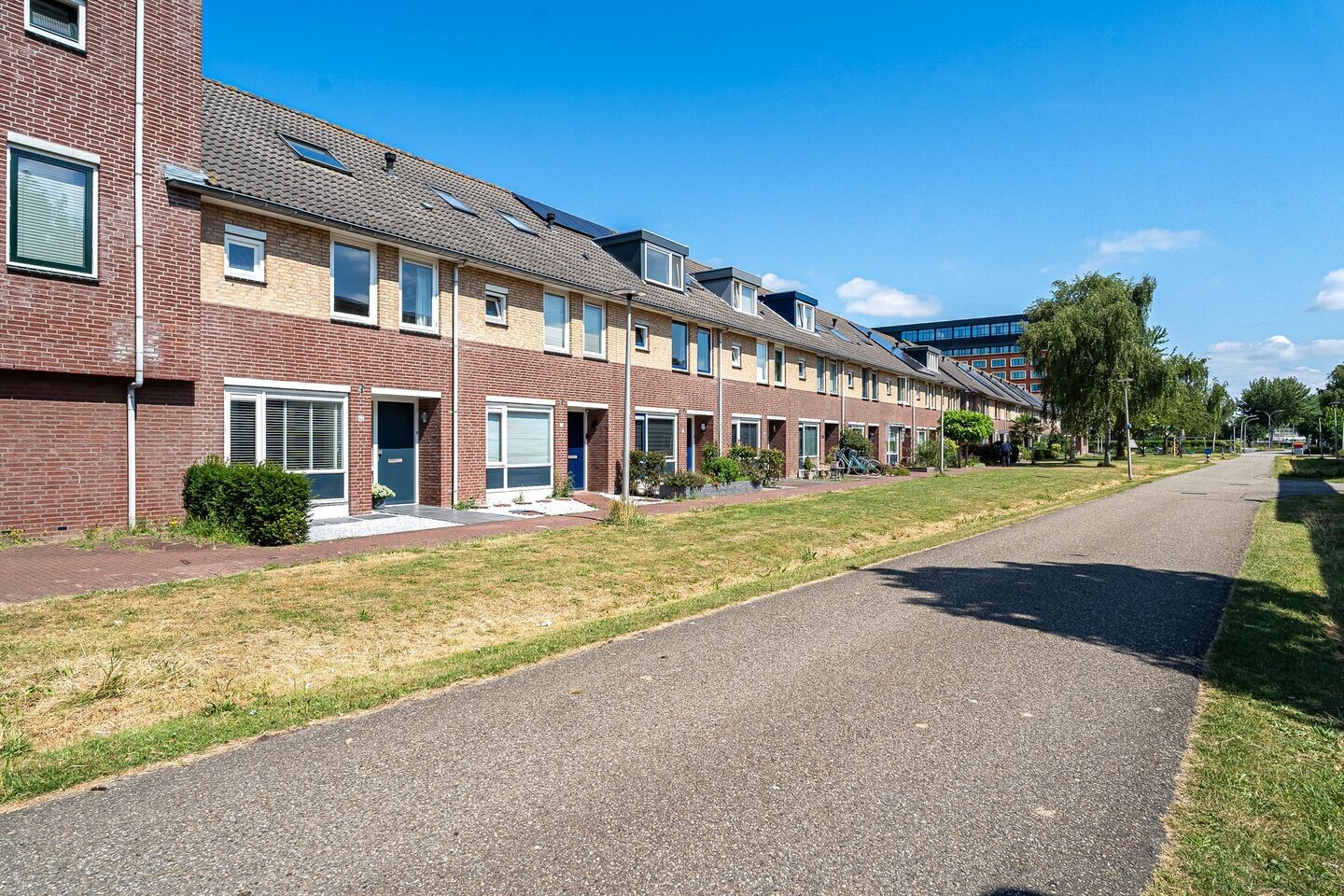 Tussenwoning te koop: Veenkamp 42, Nootdorp
