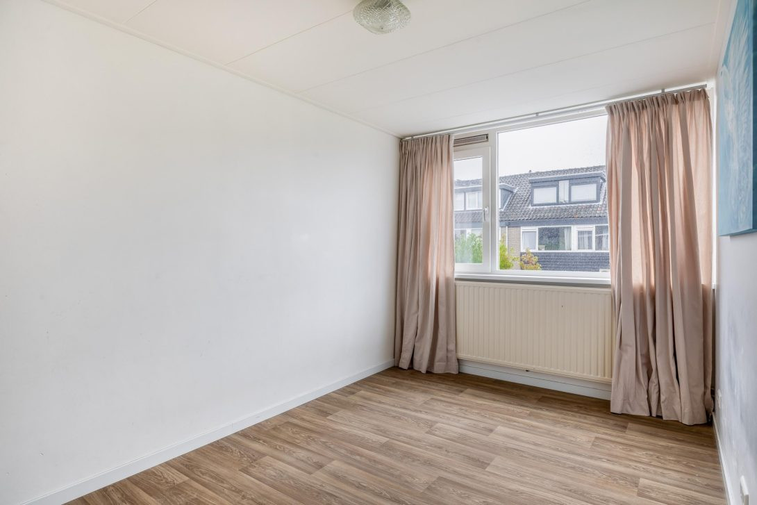 Tussenwoning te koop: Vuurdoornlaan 14, Pijnacker