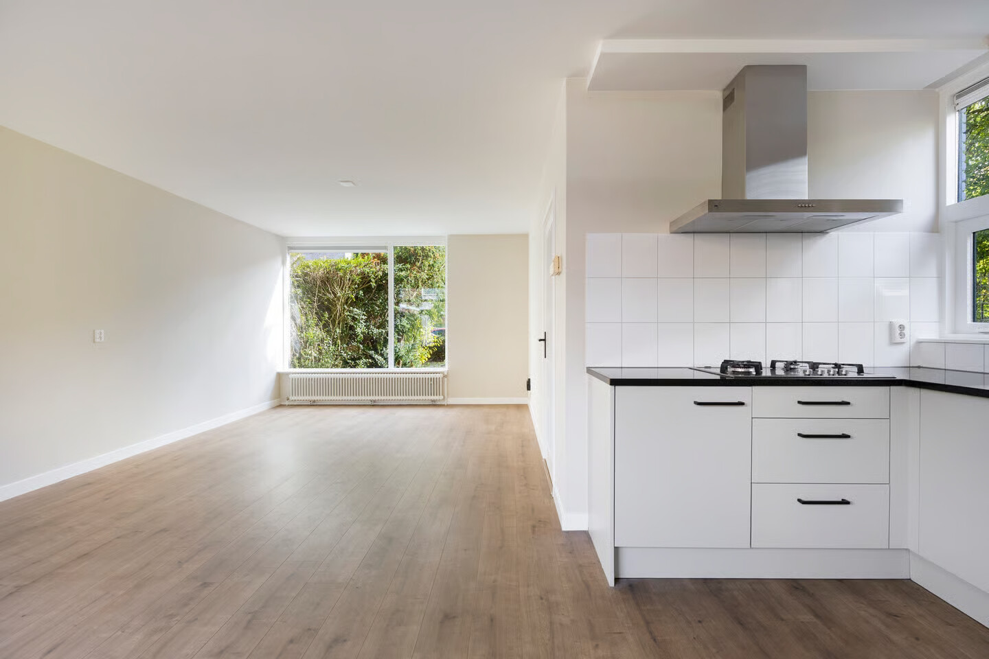 Hoekwoning te koop: Mr. Dr. van den Helmlaan 10, Pijnacker