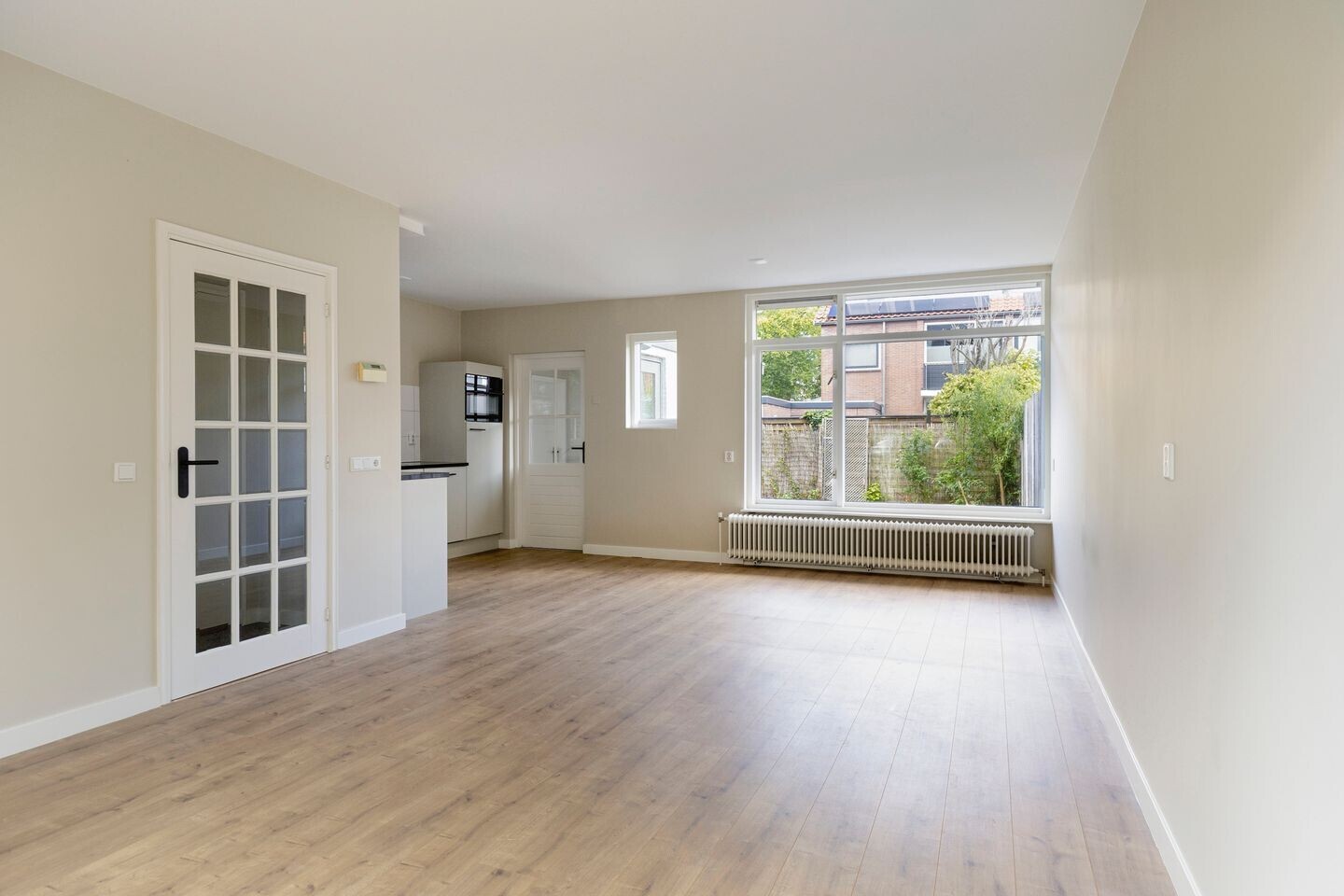 Hoekwoning te koop: Mr. Dr. van den Helmlaan 10, Pijnacker