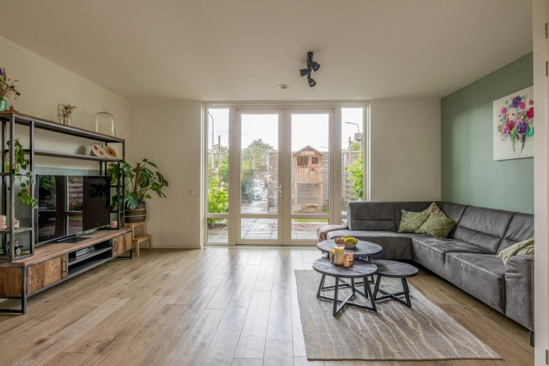 Tussenwoning te koop: Emmastraat 6, Pijnacker