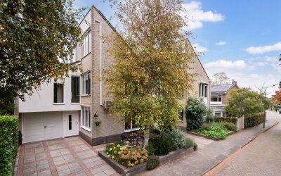 Bernhardstraat 1